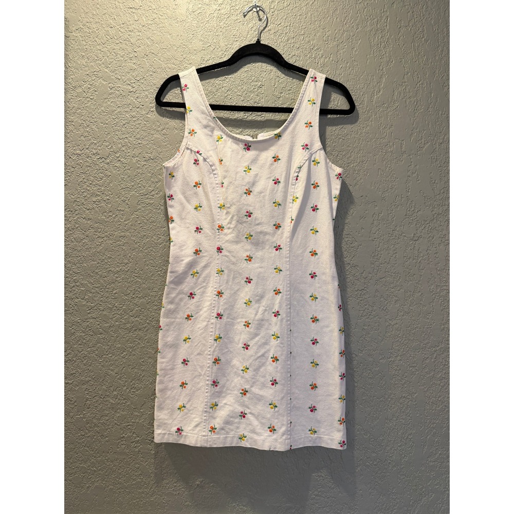 DECKED OUT White Embroidered Floral Mini Dress Zipper Front Denim Style Size 3/4